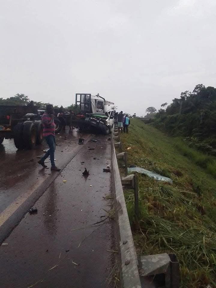 accident-axe-agboville-abidjan-10-morts-sources