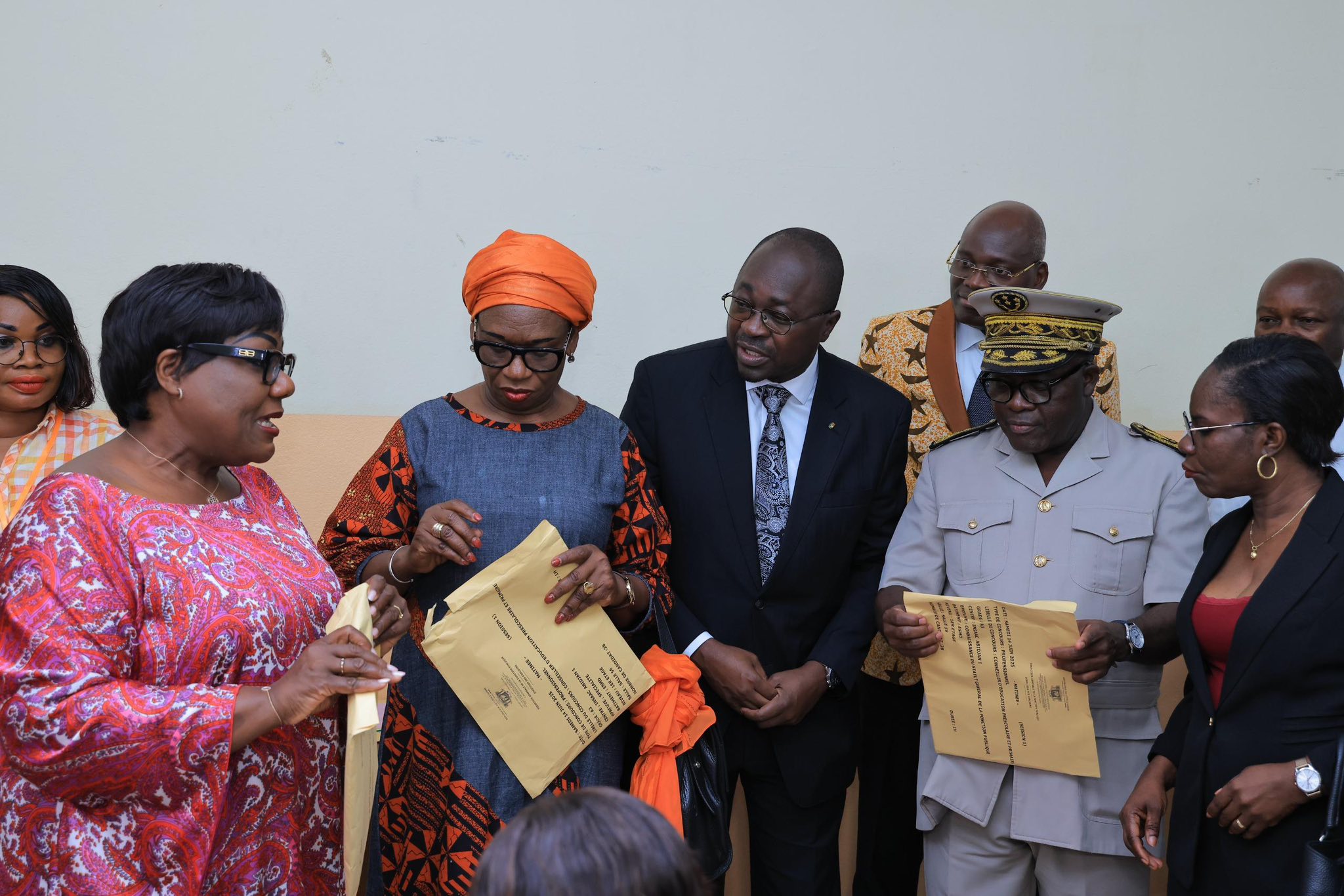 compositions-concours-fonction-publique-2025-anne-ouloto