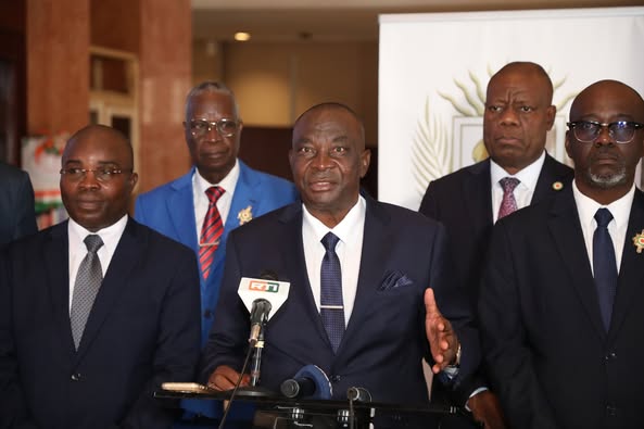 presidentielle-du-25-octobre-election-delais-prevus-constitution-adjoumani